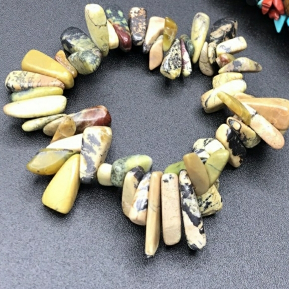 SERPENTINE NATURAL STONE STRETCH BRACELET - Picture 2 of 2